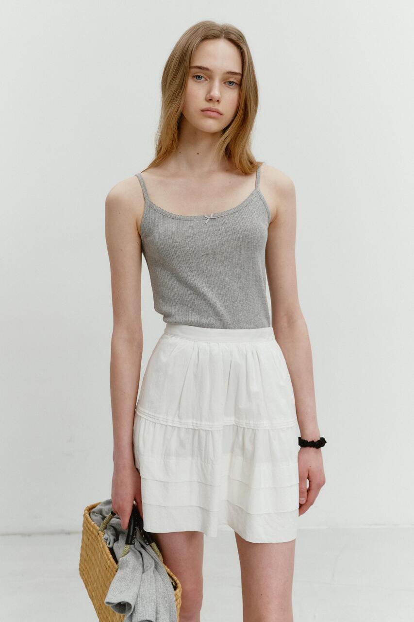 Krótki, cienki, szary top na ramiączkach CROCHET SLEEVELESS Dunst