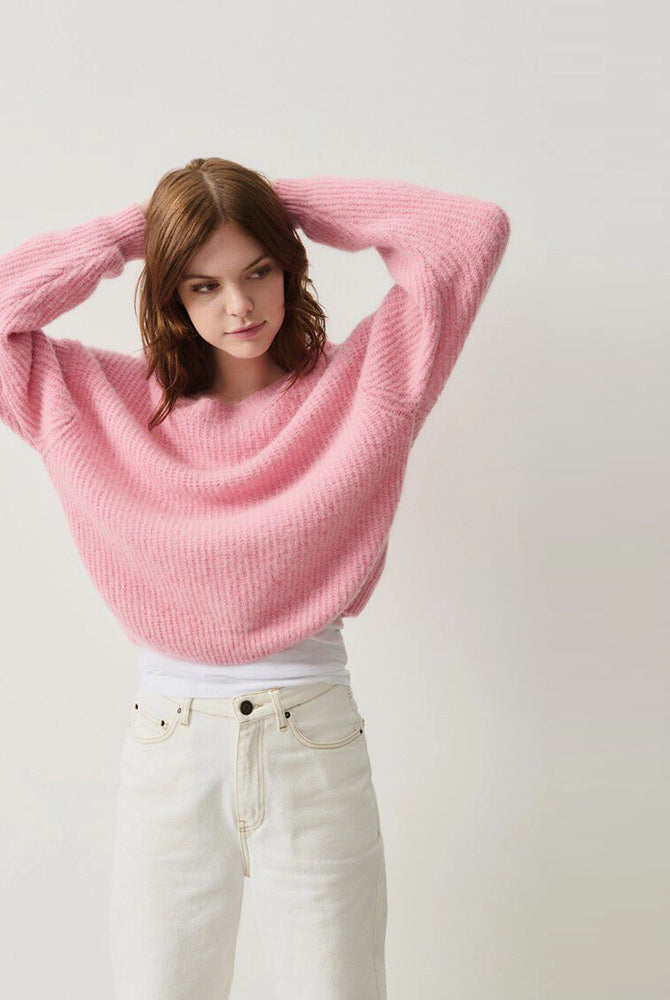Luźny, różowy sweter EAST American Vintage o pudełkowym kroju