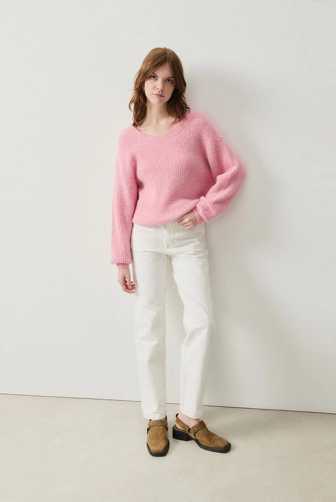 Luźny, różowy sweter EAST American Vintage o pudełkowym kroju