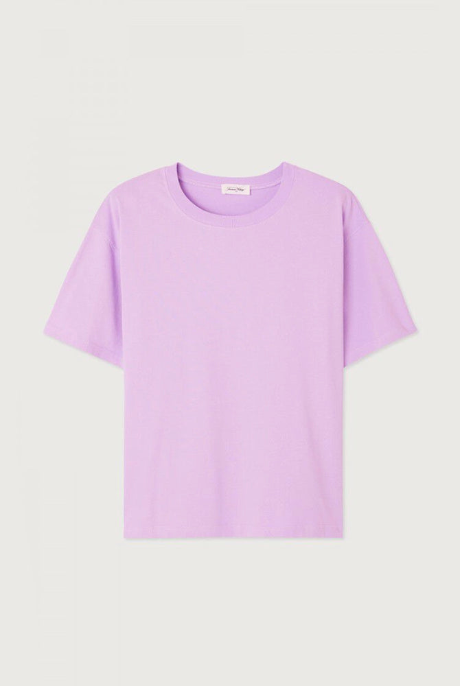 Luźny, prosty t-shirt z krótkim rękawem i okrągłym dekoltem. Wykonany z grubej bawełny. -Zamów t-shirt w swoim normalnym rozmiarze