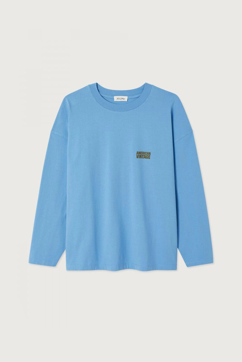 Luźny, oversizowy, prosty longsleeve FGIX02 American Vintage z szerokim rękawem I okrągłym dekoltem. Wykonany z grubej, mięsistej bawełny. N