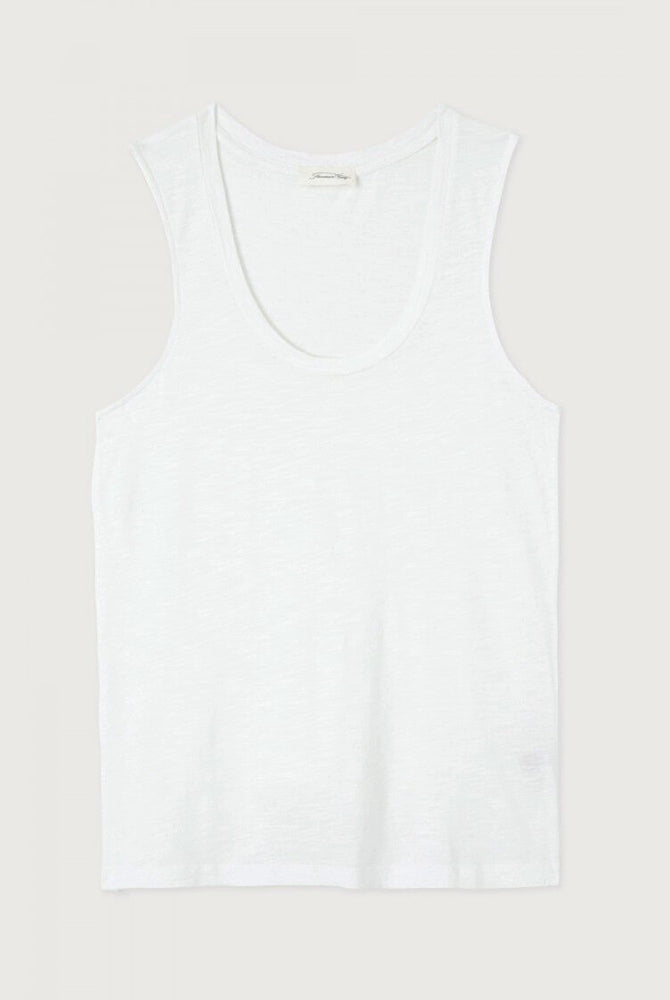 Luźny tank top na szerokich ramiączkach z okrągłym dekoltem. Wykonany z cienkiej i miękkiej bawełny. -Prosty krój -Luźny fason -Zamów top w swoim normalnym rozmiarze
