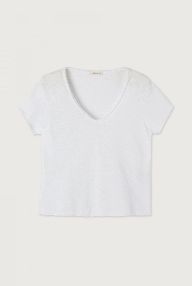 Luźny t-shirt o prostym kroju SONOMA American Vintage z krótkim rękawem dekoltem w serek. Wykonany z grubej, miękkiej bawełny. Surowo wykończony