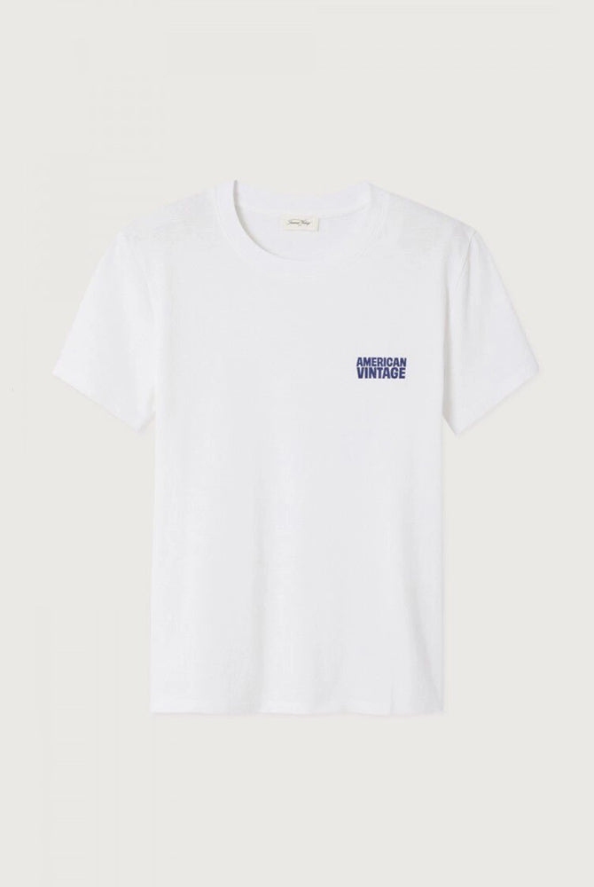 Bawełniany, luźny t-shirt YKOBOW o prostym kroju i z okrągłym dekoltem. Z przodu posiada niewielkie, kontrastowe logo marki. Wykonany z bardzo miękkiej bawełny.
