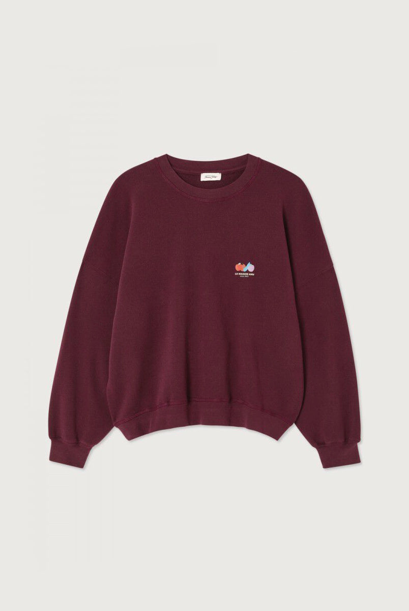 Luźna, bawełniana bluza ATU03 francuskiej marki American Vintage z długimi, raglanowymi rękawami i okrągłym dekoltem. Wykończona ściągaczami. Wykonana z miękkiej, bawełnianej tkaniny. Jest niezbędnym elementem codziennej garderoby, zaprojektowana z myślą o całorocznym noszeniu. -Oversizowy krój -Lekka, elastyczna bawełna -Zamów bluzę w swoim standardowym rozmiarze