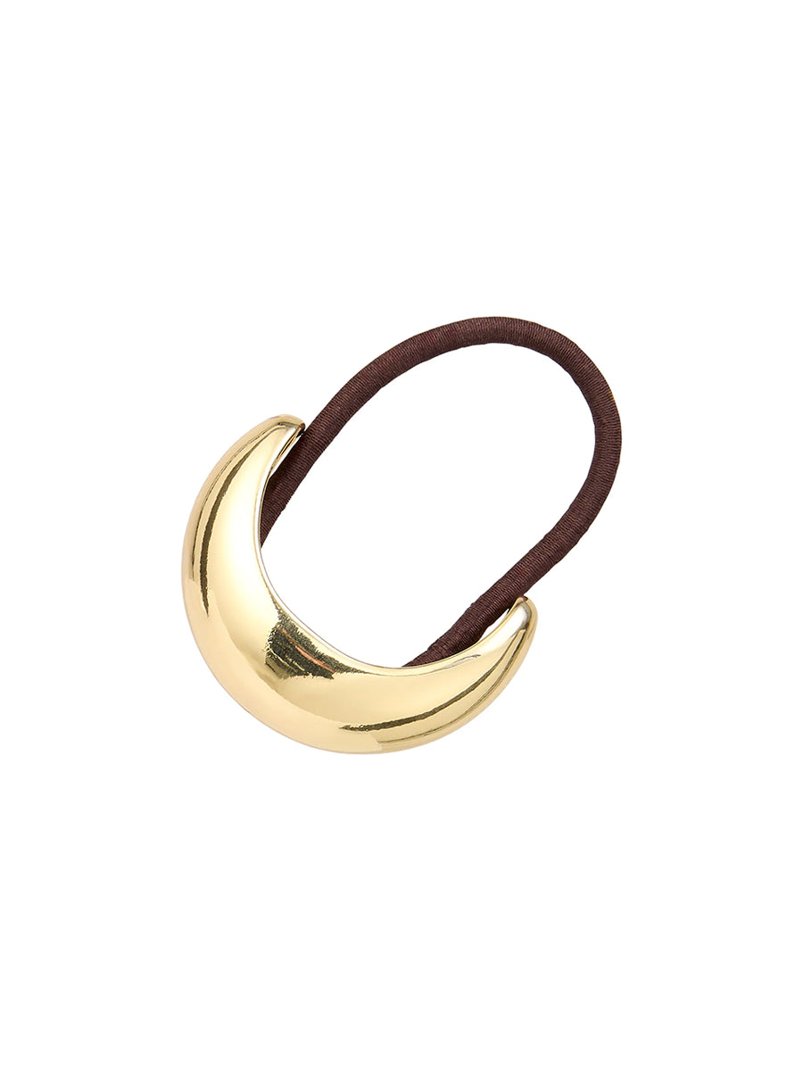 Gumka Arabella Gold Pico Copenhagen z solidnym, metalowym kółkiem doda każdej fryzurze swobodnego stylu i nowoczesnego, stylowego akcentu.
Ozdoby i akcesoria do włosów nie podlegają zwrotowi ani wymianie ze względów higienicznych. 