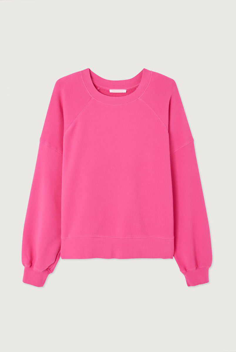 Luźna, bawełniana bluza ATU03 Girly francuskiej marki American Vintage z długimi, raglanowymi rękawami i okrągłym dekoltem. Wykończona ściągaczami. Wykonana z miękkiej, bawełnianej tkaniny. Jest niezbędnym elementem codziennej garderoby, zaprojektowana z myślą o całorocznym noszeniu.