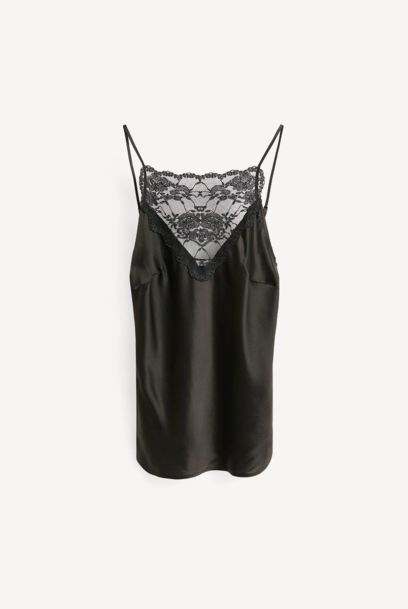 Elegancki, czarny top w bieliźnianym stylu Lebba By Malene Birger na cienkich, regulowanych ramiączkach.