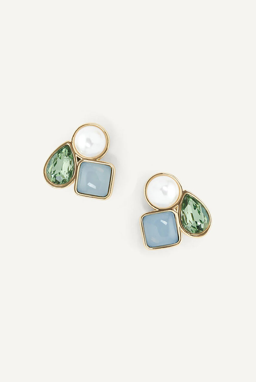 Geometryczne kolczyki Clemence Studs marki Olive&Piper z asymetryczną kompozycją trzech różnych elementów: okrągłej masy perłowej, kwadratowego kamienia w błękitnym odcieniu oraz lśniącej cyrkonii w kształcie zielonej łezki. Zapinane na sztyft.
Hipoalergiczne. Bez niklu.
Kolczyki nie podlegają zwrotowi ani wymianie ze względów higienicznych.