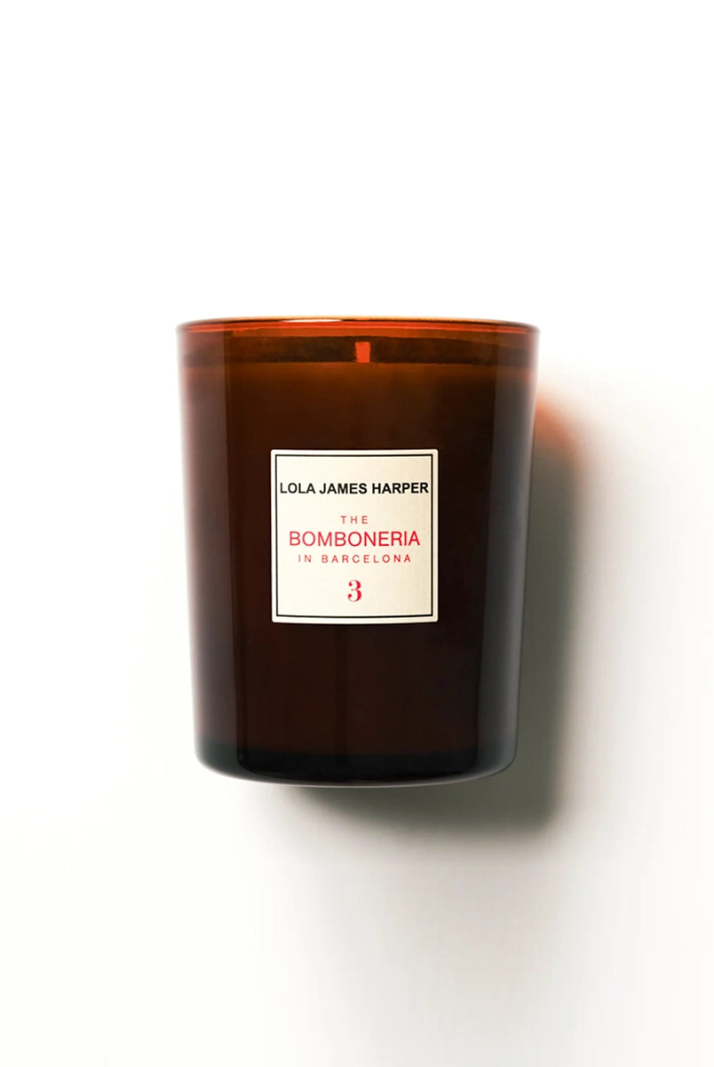 Naturalna świeca Lola James Harper z wegańskiego wosku z bawełnianym knotem i olejkami zapachowymi.