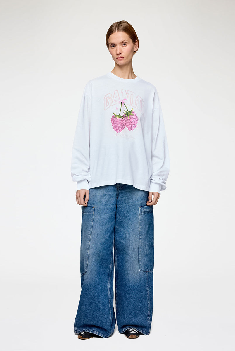 Oversizowy, biały Longsleeve Raspberry Print GANNI Bright White z nadrukiem z malinami I logo marki. Koszulka ma okrągły dekolt i długie rękawy zakończone ściągaczami. Wykonana z bawełny organicznej.
-Luźny krój
-100% bawełna organiczna
-Zamów w swoim standardowym rozmiarze