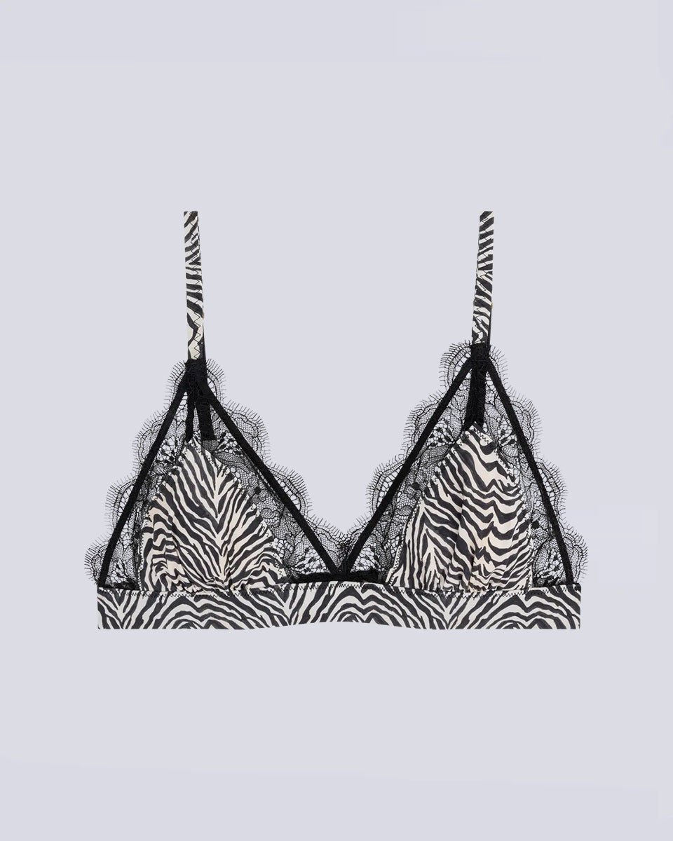 Delikatny, miękki stanik z trójkątnymi miseczkami Love Lace Love Stories. Wykonany z satynowej tkaniny w zwierzęcy print. Miseczki obszyte są delikatną koronką. Stanik posiada szeroką gumę pod biustem oraz regulowane, marszczone ramiączka. Zapinany na plecach za pomocą haftek.