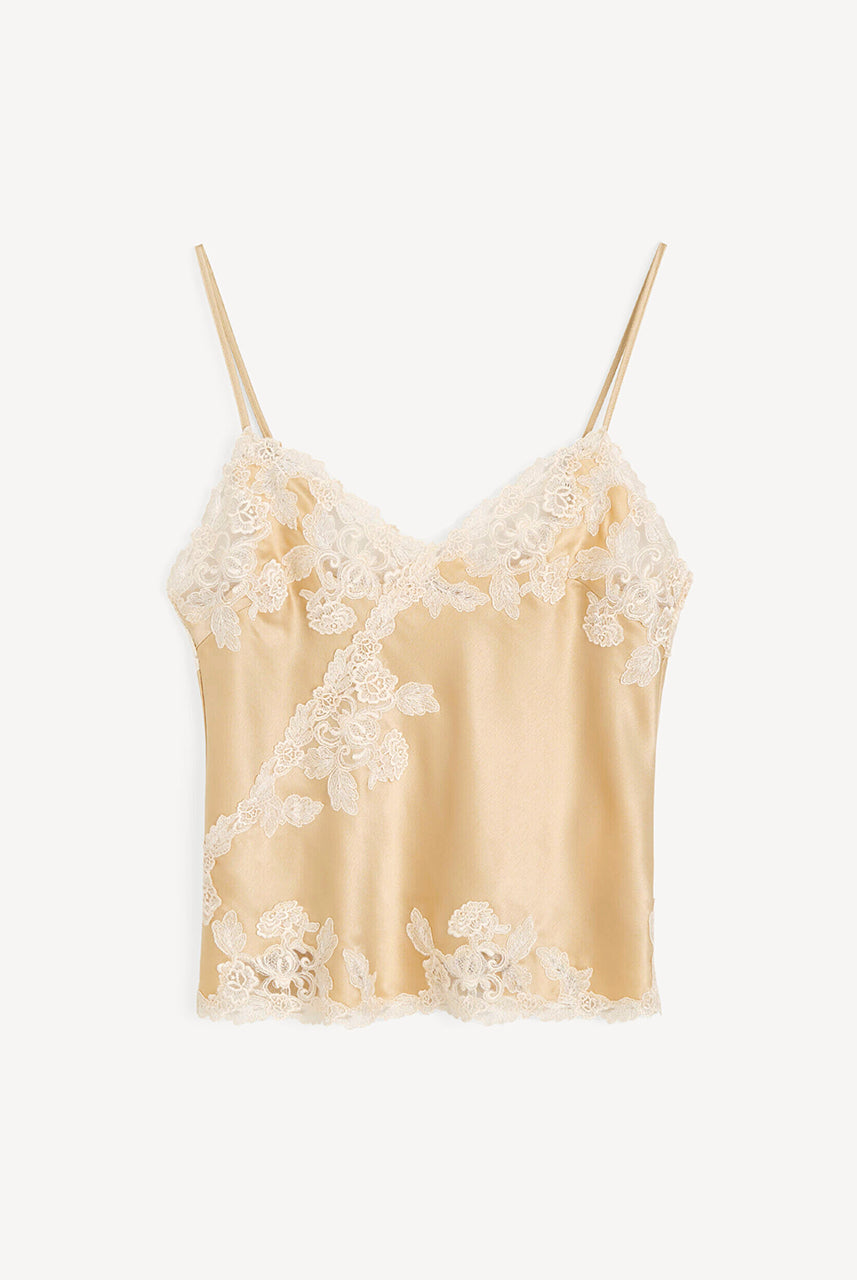 Romantyczny, satynowy top Madeleine Satin Vanilla Cream By Malene Birger z dekoltem w serek i regulowanymi ramiączkami. Ma piękne, koronkowe detale w stylu vintage. Wykonany z niezwykle miękkiej, szybko schnącej i wygodnej w noszeniu tkaniny. Połącz go z eleganckimi spodniami lub z pasującą spódnicą Erika.
-Koronkowe detale
-Dekolt w serek
-Regulowane ramiączka
-Zamów top w swoim normalnym rozmiarze