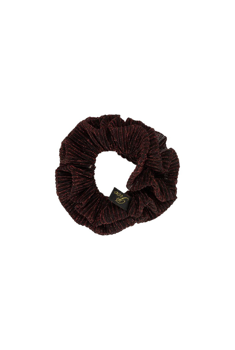 Materiałowa gumka do włosów scrunchie Flaese Pico Copenhagen z plisowanej tkaniny o metalicznym, czerwonym połysku.