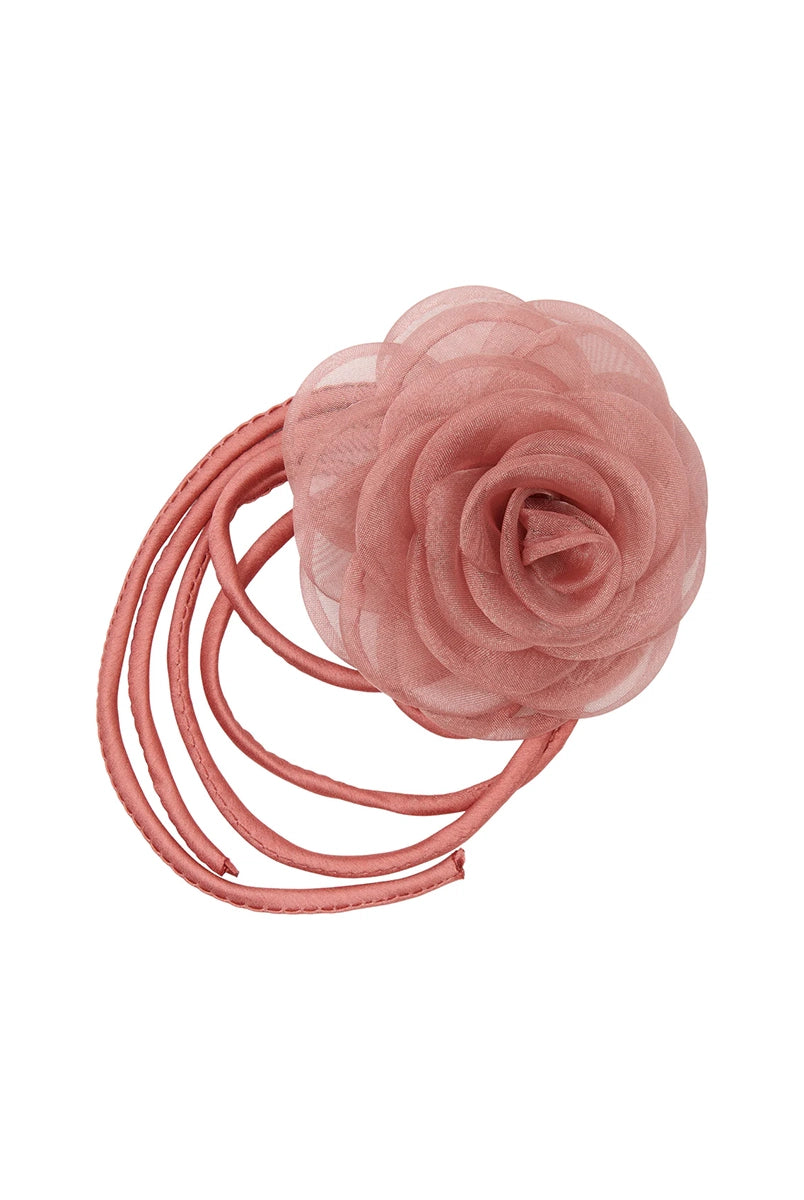 Naszyjnik na sznurku z różą z organzy Organza Rose String Pico Copenhagen