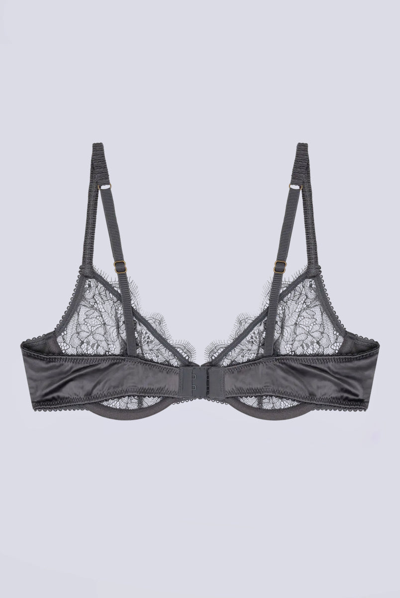 Koronkowy, ciemnoszary stanik Romeo Love Stories z fiszbinami i miękkimi miseczkami. Biustonosz ma regulowane ramiączka i zapinany jest za pomocą haftek.