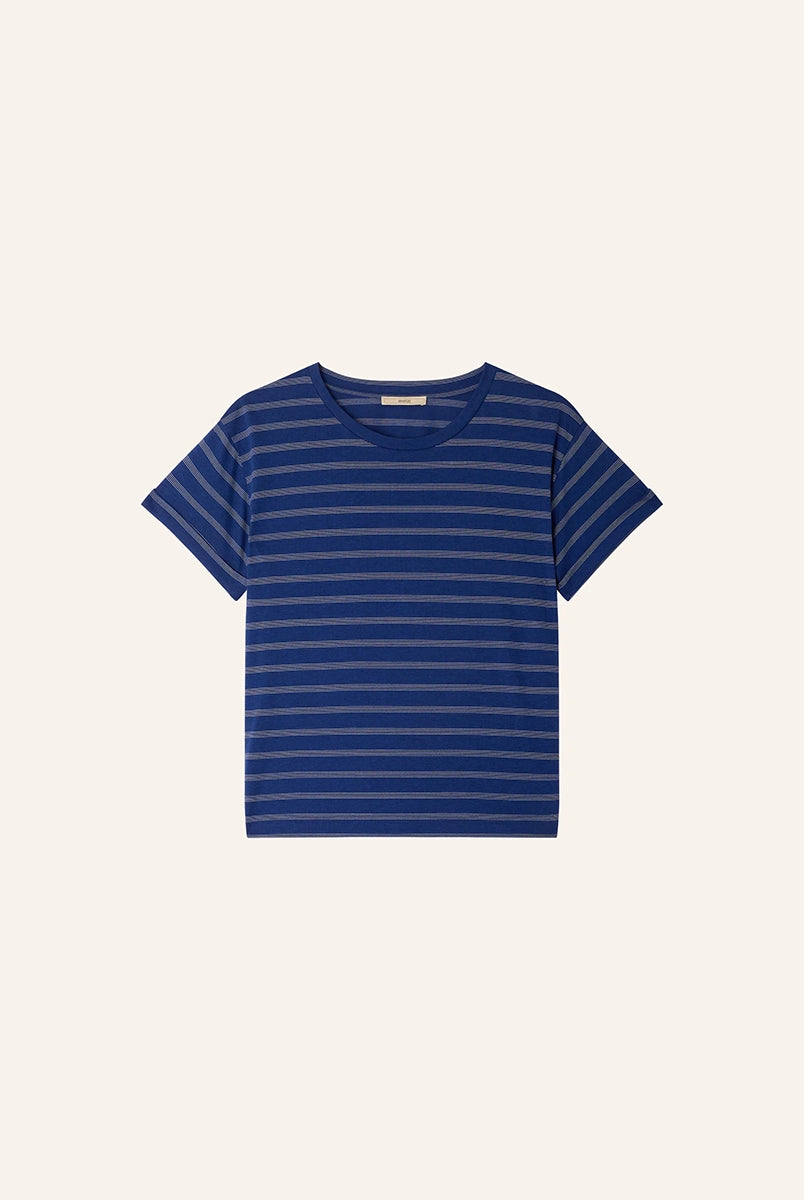Luźny t-shirt w paski z krótkim rękawem Flaherty Sessun. Posiada okrągły dekolt i prosty krój. Wykonany z miękkiej i przewiewnej tkaniny z bawełną organiczną. -Luźny fason -Prosty krój -Tkanina z bawełną -Zamów w swoim standardowym rozmiarze