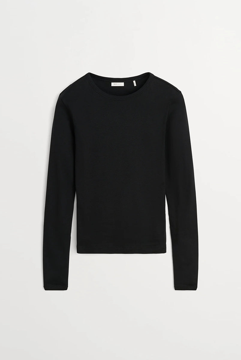 Minimalistyczny, czarny, bawełniany longsleeve Seventies O-neck SKALL z okrągłym dekoltem i wąskimi, długimi rękawami. Posiada przylegający do ciała fason i delikatną, gładką fakturę. Wykonany z organicznej i bardzo przyjemnej dla skóry bawełny. To bluzka idealna do warstwowych stylizacji.
-Przylegający fason
-100% bawełna organiczna
-Zamów longsleeve w swoim normalnym rozmiarze
