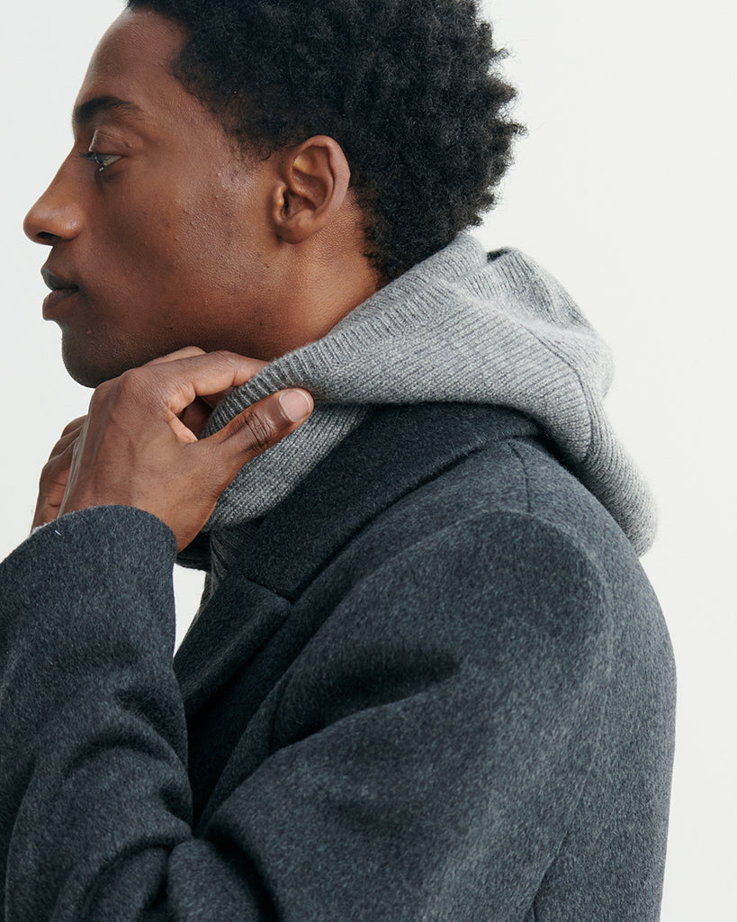 Luźna, szara balaclava AK333 Gris Meteorite z bardzo miękkiej, prążkowanej dzianiny z kaszmirem.&nbsp;