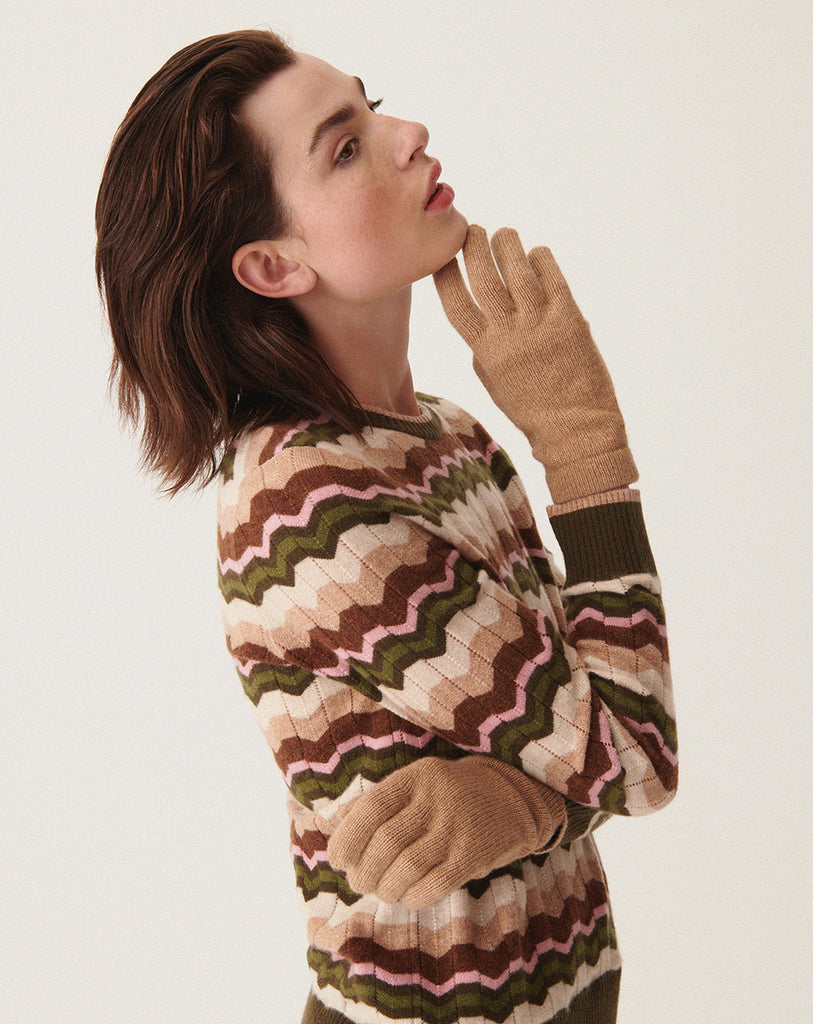 Karmelowe, ciepłe rękawiczki Eric Bompard AK7N Caramel wykonane w 100% z kaszmiru. Są niezbędnym elementem stylizacji w sezonie jesienno-zimowym.&nbsp;