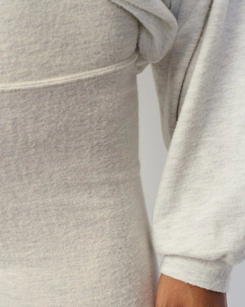 Klasyczne, bardzo wygodne i uniwersalne legginsy YPAWOOD American Vintage. Wykonane z bardzo miłej w dotyku, elastycznej tkaniny z bawełną. Legginsy mają wysoki stan.