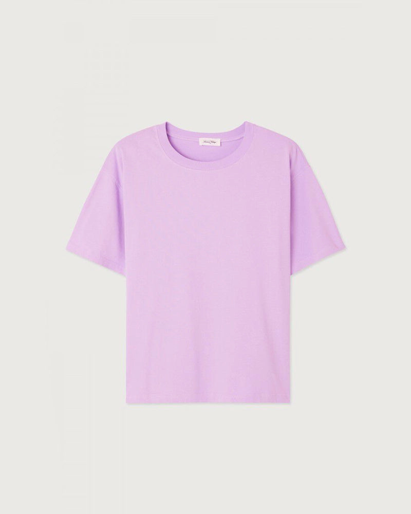 Luźny, prosty t-shirt z krótkim rękawem i okrągłym dekoltem. Wykonany z grubej bawełny. -Zamów t-shirt w swoim normalnym rozmiarze