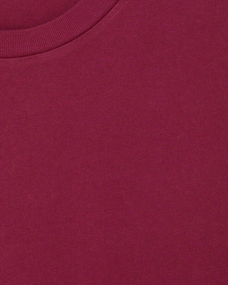 Oversizowy T-shirt unisex FIZVALLEY z krótkim rękawem. Posiada okrągły dekolt i krótki rękaw. Wykonany z grubej bawełny.