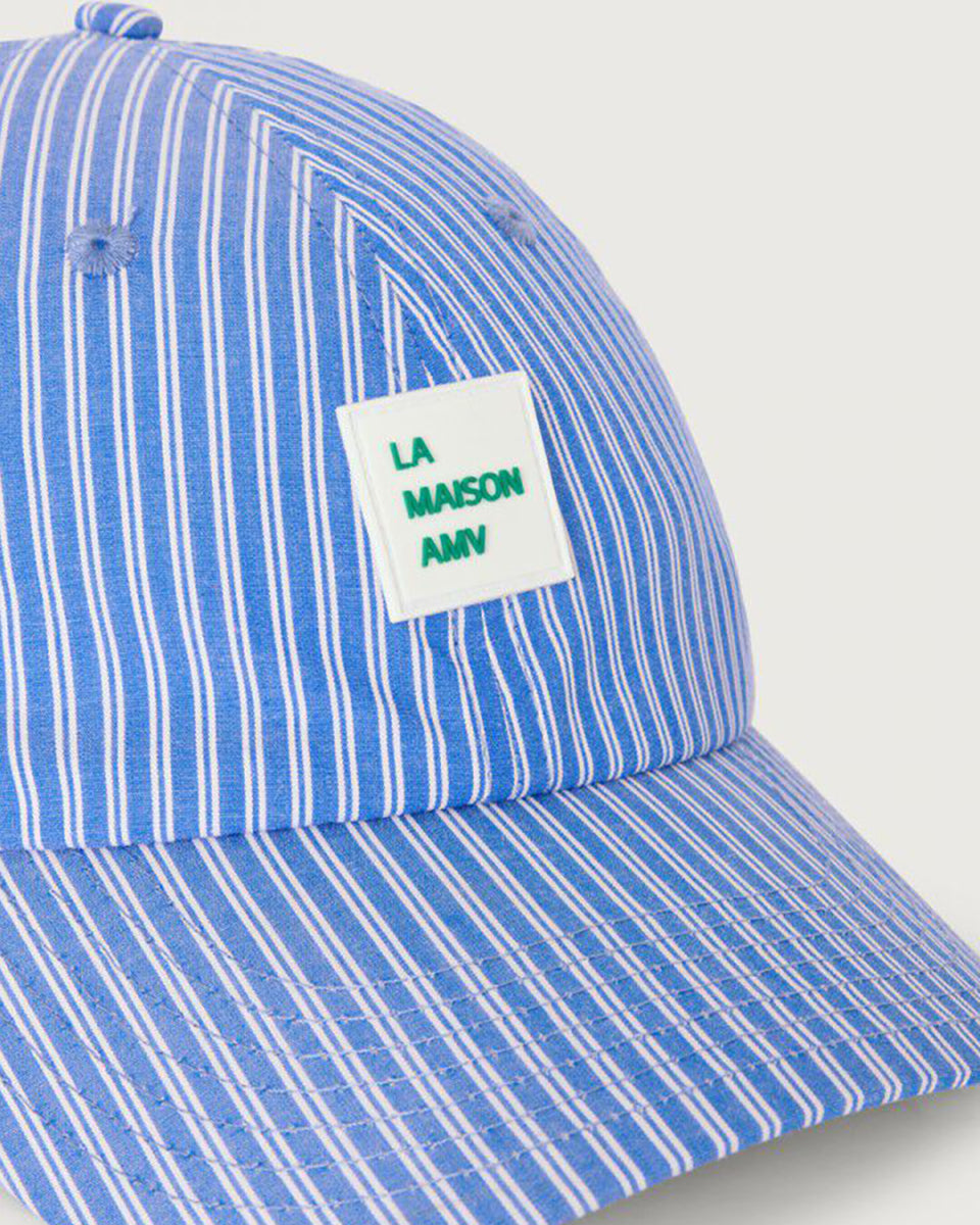 Klasyczna czapka z daszkiem ZAT24 Rayures Aqua American Vintage w paski. Wykonana z bawełnianej tkaniny. Z tyłu regulowana za pomocą paska.&nbsp;