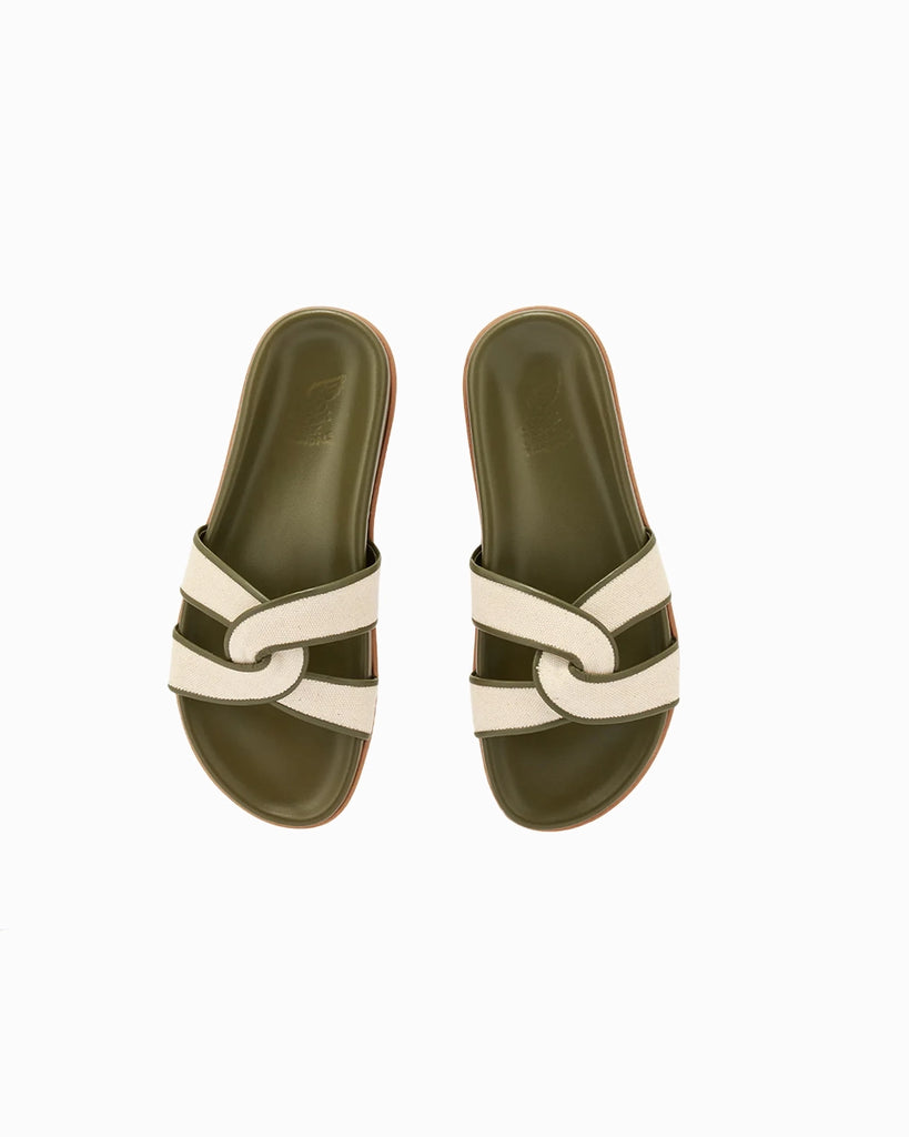 Płaskie, skórzane klapki w kolorze khaki Desmos Ancient Greek Sandals z szerokimi, plecionymi paskami obszytymi bawełnianą, płócienną tkaniną. Wewnętrzna podeszwa klapek jest profilowana.