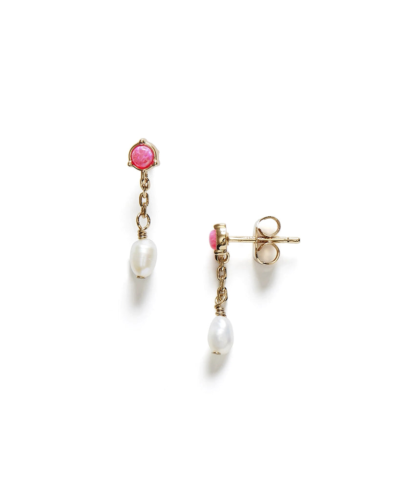 Delikatne pozłacane kolczyki wkręty z różowym oczkiem i perłami wiszącymi na łańcuszkach Pearly Stud Anni Lu