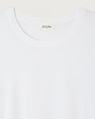 Klasyczny, prosty t-shirt APO02 American Vintage Blanc z okrągłym dekoltem i krótkimi rękawami. Idealny do warstwowych stylizacji. Załóż go pod sweter, marynarkę lub wsadź go w spodnie z wysokim stanem. Wykonany z cienkiej i bardzo miękkiej bawełny.

-Zamów t-shirt w swoim standardowym rozmiarze