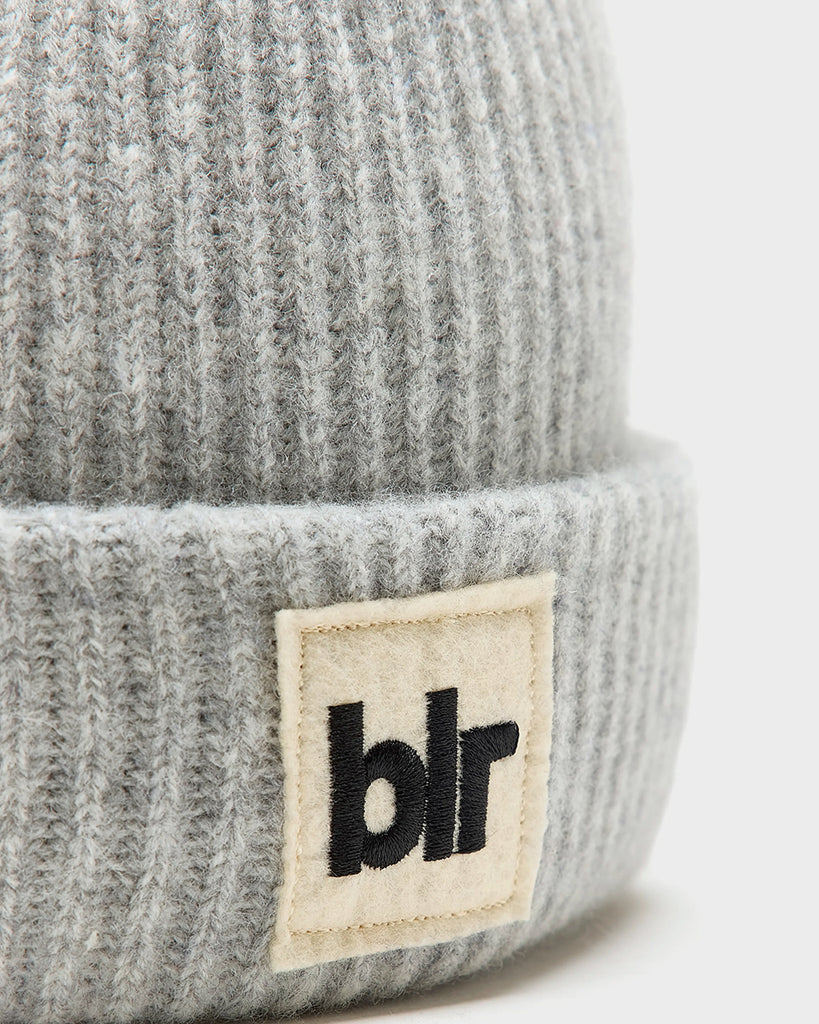 Wełniana, klasyczna, wywijana czapka beanie Gateet Bellerose z prążkowaną fakturą. Posiada naszywkę z logo marki.