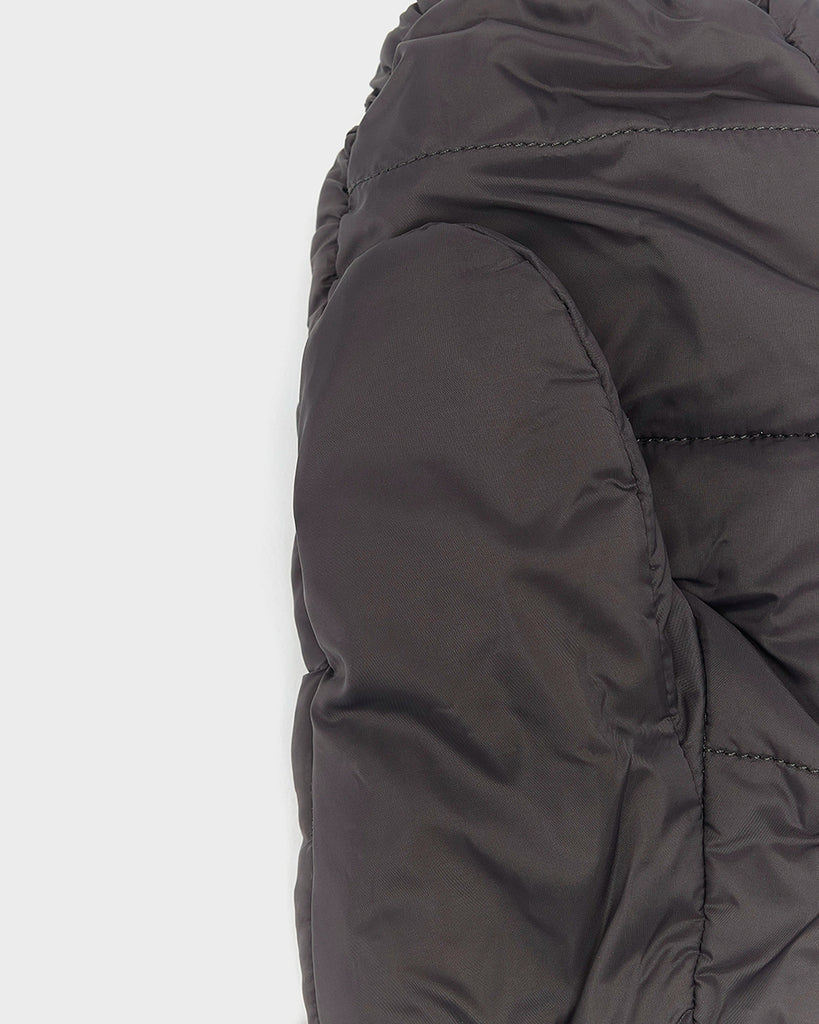 Puchowe, pikowane rękawiczki Hanimo Bellerose z jednym palcem. Posiadają długie, kolorowe sznurki, dzięki którym nigdy ich nie zgubisz.&nbsp;