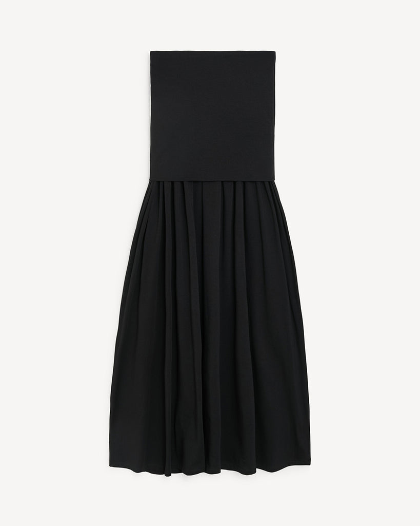 Czarna, minimalistyczna sukienka maxi Marciella By Malene Birger bez ramiączek. Przylegająca w górnej partii i rozkloszowana u dołu. Wykonana z lekko elastycznej bawełnianej tkaniny. Sukienka