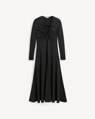 Elegancka, wieczorowa, czarna sukienka maxi Deija By Malene Birger z wąskimi, długimi rękawami i efektownym, wyciętym dekoltem z wiązaniem