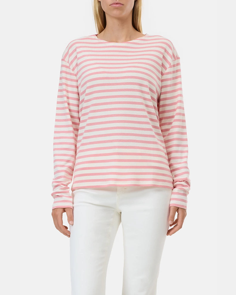Luźny longsleeve Basic marki CLOSED w różowo-białe paski. Bluzka ma okrągły dekolt, długie rękawy i opadające ramiona