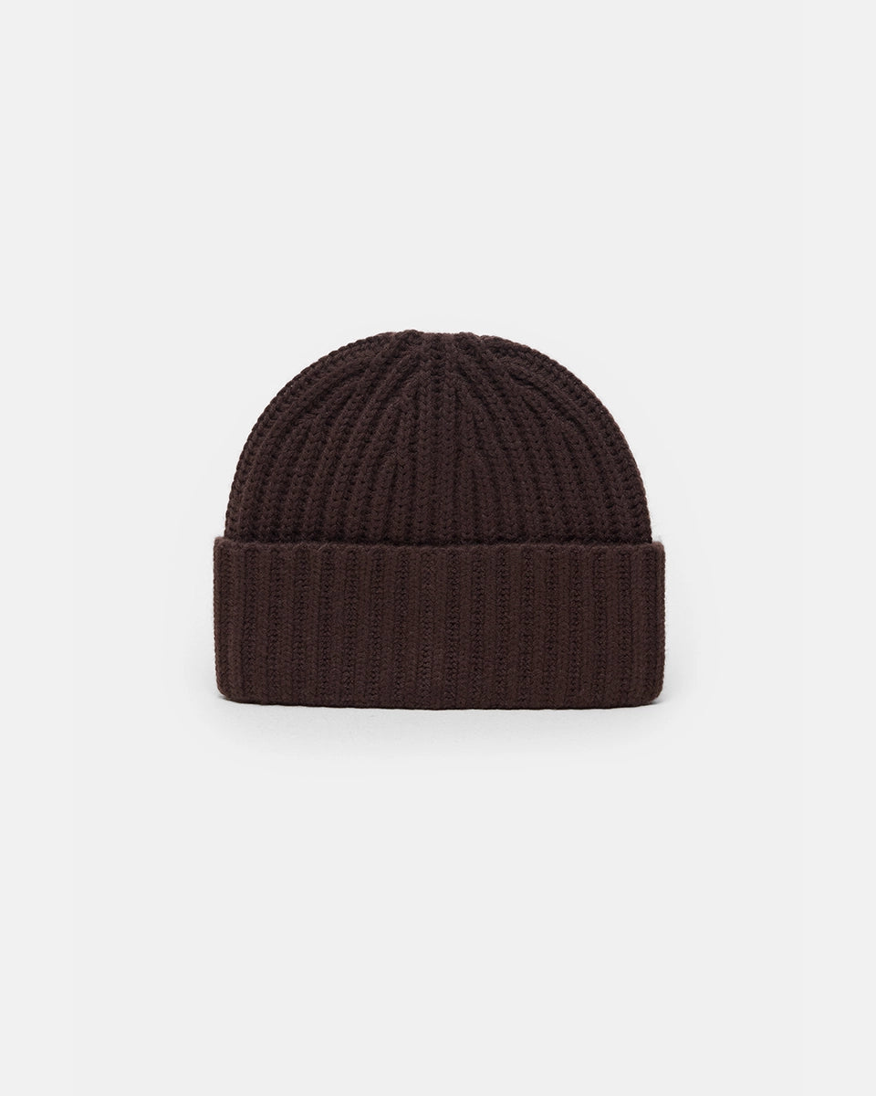 Brązowa, gruba, wywijana czapka beanie Knitted CLOSED z prążkowaną fakturą. Wykonana w 100% z wełny.