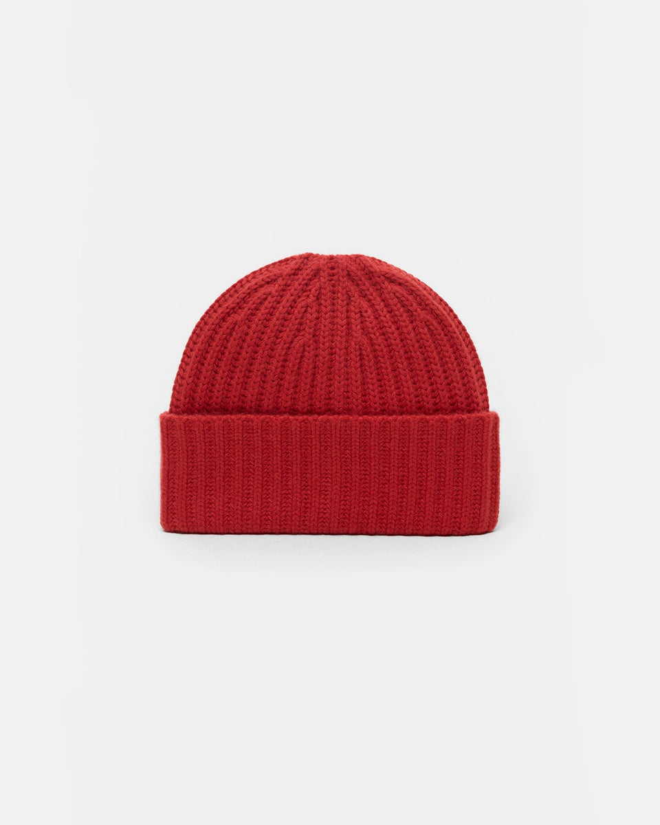 Czerwona, gruba, wywijana czapka beanie Knitted CLOSED z prążkowaną fakturą. Wykonana w 100% z wełny.