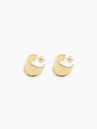 Minimalistyczne, zaokrąglone kolczyki 12124 RAGBAG Contour Hoops Gold ze srebra próby 925. Zapinane na szyft.

Bez niklu.

Kolczyki nie podlegają zwrotowi ani wymianie ze względów higienicznych.