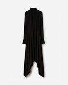 Minimalistyczna, luźna, elegancka sukienka midi Filippa K z wysokim dekoltem w formie golfu i wiązaniem z tyłu przy szyi. Sukienka ma długie rękawy zakończone mankietami oraz efektowne, wąskie rozcięcie na plecach. Z przodu marszczona przy dekolcie i i talii. U dołu wykończona asymetrycznie