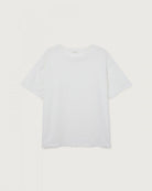 Luźny, oversizowy, prosty t-shirt FIZ02 American Vintage z krótkim, szerokim rękawem i okrągłym dekoltem. Wykonany z grubej, mięsistej bawełny.

-Jeśli chcesz uzyskać oversizowy efekt jak ten zaprezentowany na modelce - zamów t-shirt w swoim normalnym rozmiarze. Jeśli chcesz żeby był nieco bardziej przylegający - zamów koszulkę w mniejszym rozmiarze.