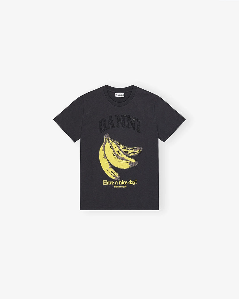 Luźny, bawełniany, ciemnoszary t-shirt 4238 BASIC JERSEY BANANA GANNI z okrągłym dekoltem i krótkim, szerokim rękawem. Z przodu posiada błyszczące, wysadzane kryształami logo GANNI oraz grafikę z motywem&nbsp; banana.