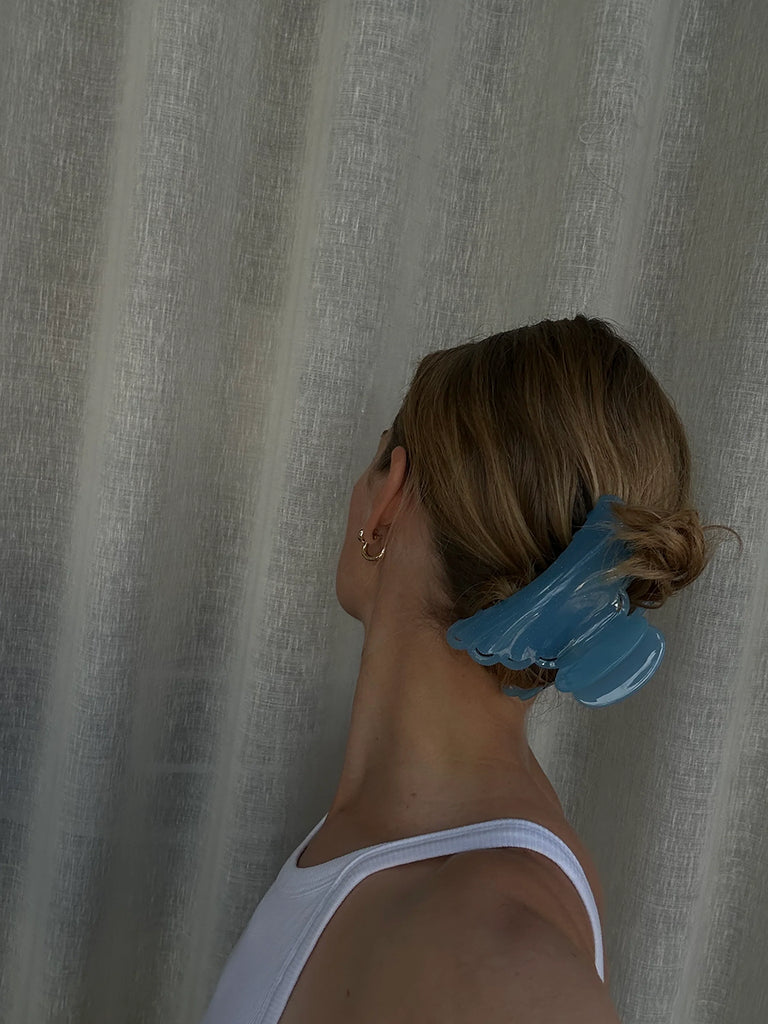 Ręcznie wykonana duża spinka klamra w print.



Akcesoria do włosów nie podlegają zwrotowi ani wymianie ze względów higienicznych.