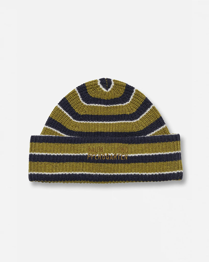 Miękka, wywijana czapka Leia Green Strip o prążkowanej fakturze, wykończona haftowanym logo marki. Wykonana z dzianiny z wełną.