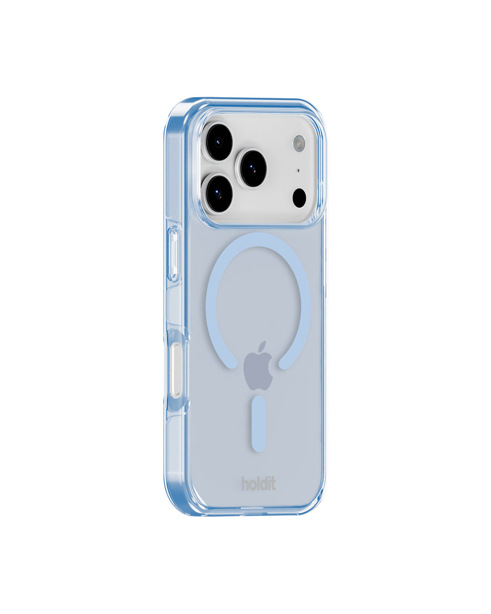 Silikonowe etui MagSafe Mineral Blue charakteryzuje się minimalistycznym designem i komfortowym wykończeniem, które zakrywa przyciski głośności i krawędzie. Dzięki wbudowanym magnesom kompatybilnym z MagSafe możesz łatwo korzystać z ładowania bezprzewodowego. Wykonane jest w 100% z PC/TPC z recyklingu z certyfikatem GRS.&nbsp;

Produkt wegański.