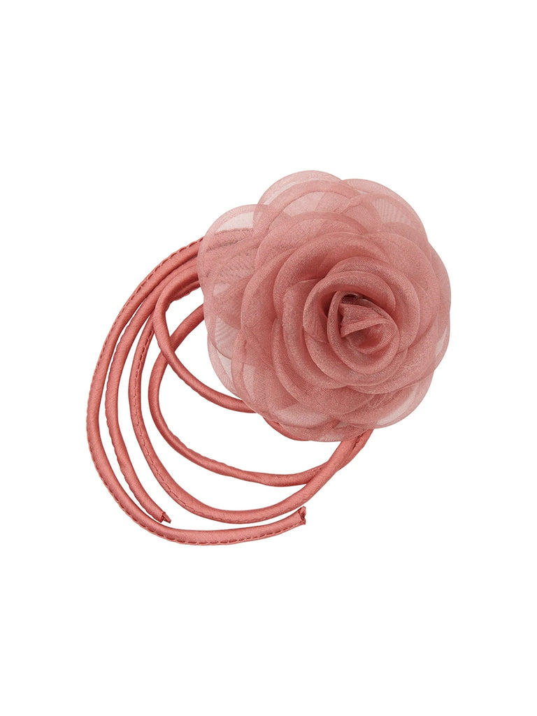 Naszyjnik na sznurku z różą z organzy Organza Rose String Pico Copenhagen