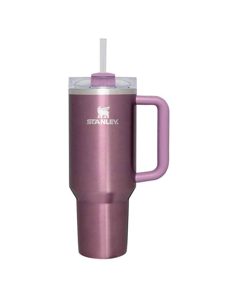 Duży, kultowy&nbsp;kubek termiczny&nbsp;STANLEY QUENCHER&nbsp;Flowstate™ Tumbler H2.O 1.18L&nbsp;z silikonową, wyciąganą słomką, wygodnym uchem i odkręcanym, szczelnym wieczkiem.