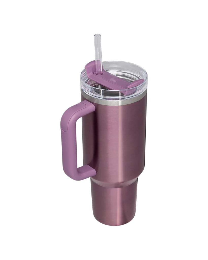 Duży, kultowy&nbsp;kubek termiczny&nbsp;STANLEY QUENCHER&nbsp;Flowstate™ Tumbler H2.O 1.18L&nbsp;z silikonową, wyciąganą słomką, wygodnym uchem i odkręcanym, szczelnym wieczkiem.