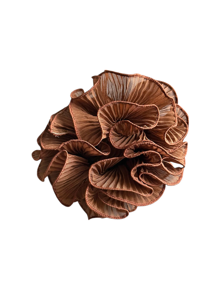 Scrunchie Swirl Pico Copenhagen z efektem spirali. Miękka, elastyczna i elegancka- idealna do ozdobienia kucyka.&nbsp;

Ozdoby i akcesoria do włosów nie podlegają zwrotowi ani wymianie ze względów higienicznych. &nbsp;